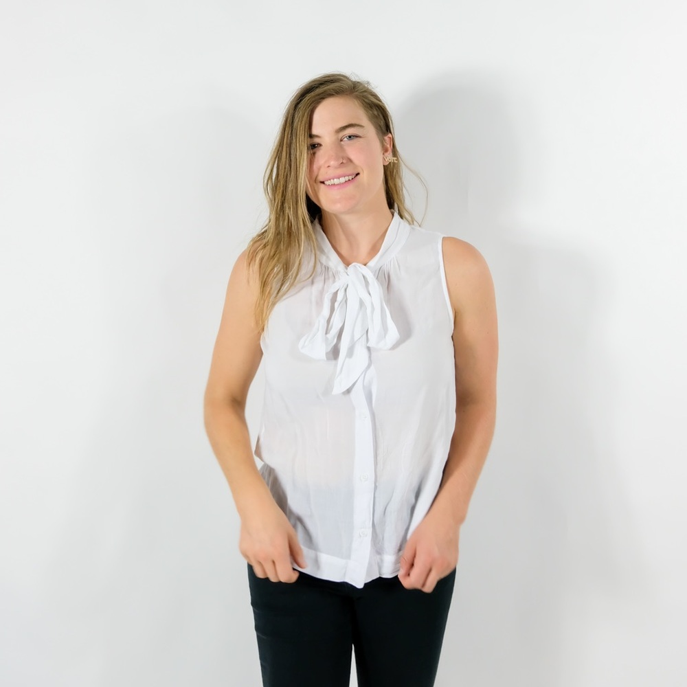 ✨ Super Cute Business Casual Anthro Tie Top